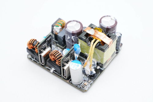 紫米35W GaN3雙C口充電器拆解 光電器件的精密布局與技術(shù)創(chuàng)新